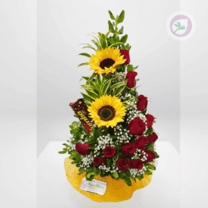 Arreglo de rosas y girasoles con chocolate, ideal para sorprender en Medellín y Rionegro - Floristería Hojas Blancas