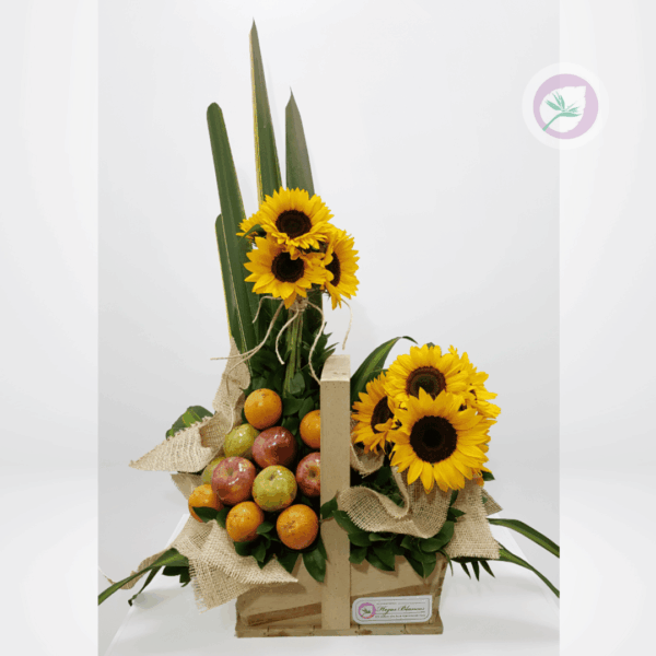 Regala una hermosa ancheta con frutas y girasoles. Tenemos los arreglos hermosos para tu persona especial