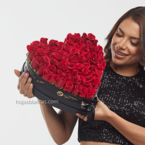 Caja de rosas rojas en corazón - Ramo de flores - San Valentín