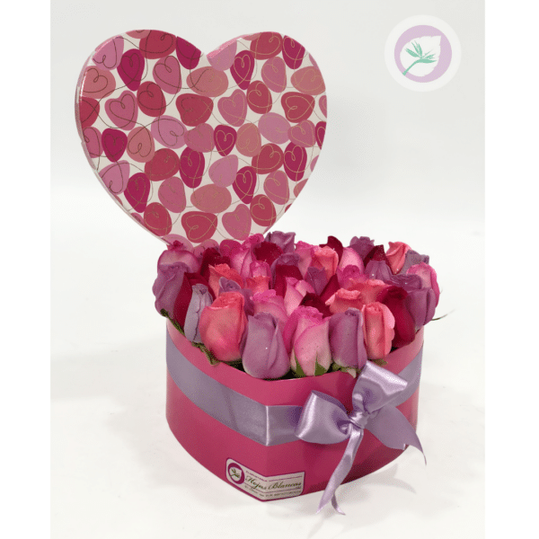 Caja de rosas en forma de corazon - Floristería en Antioquia